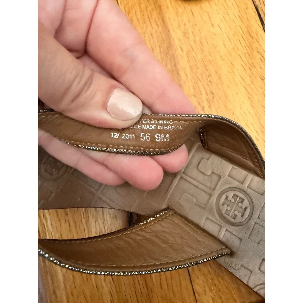 Tory Burch Thora Bronze Leather Gold Logo Flip Flop Thong Sandal Size 9